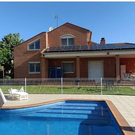 Villa Casa Con Jardin Y Piscina Privada. Santa Eulàlia de Ronçana Exterior foto
