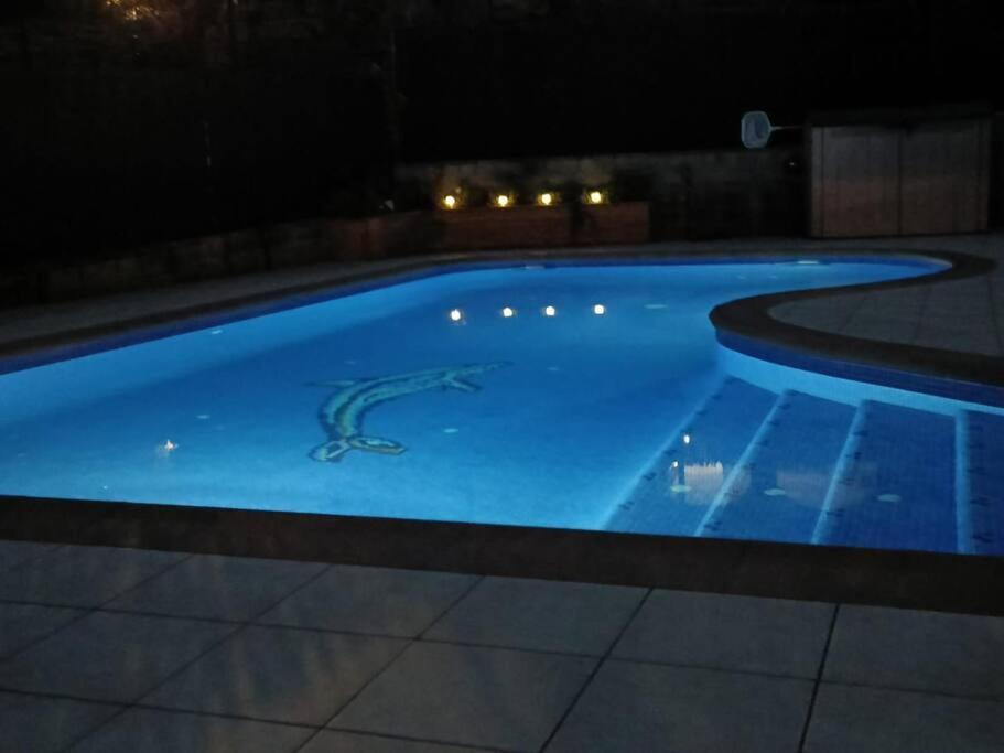 Villa Casa Con Jardin Y Piscina Privada. Santa Eulàlia de Ronçana Exterior foto
