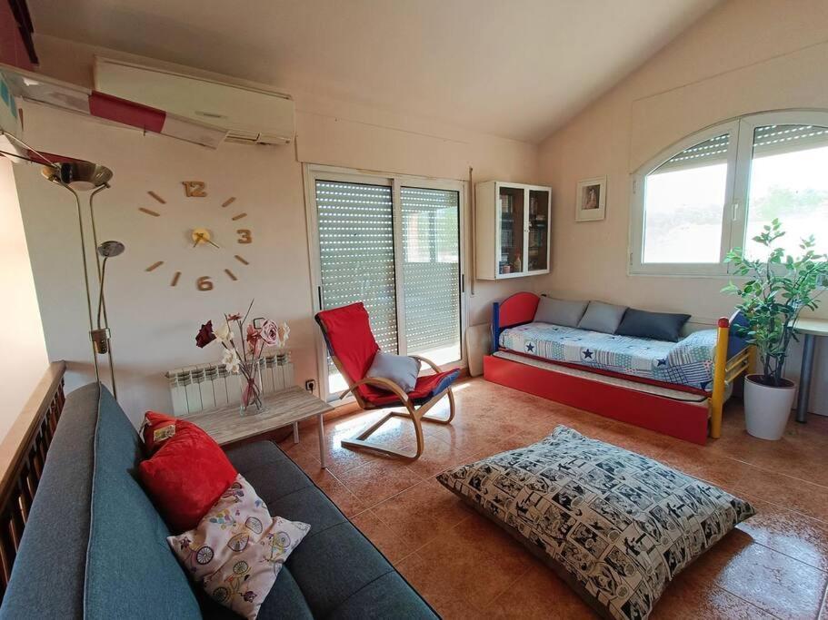 Villa Casa Con Jardin Y Piscina Privada. Santa Eulàlia de Ronçana Exterior foto